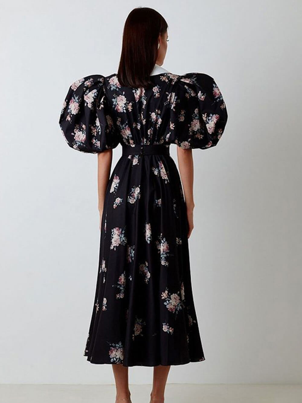 Schwarzes französisches Maxi-Midi-Kleid mit Puppenkragen