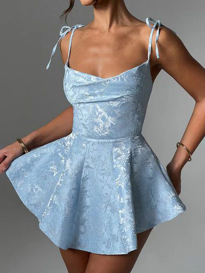 Jacquard-Struktur-Träger-A-Linien-Minikleid mit schlankmachender Wirkung