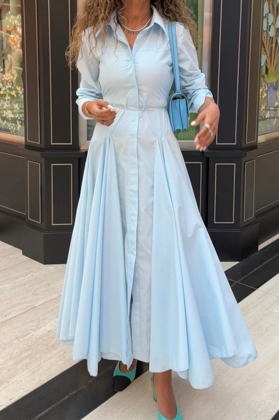 Hellblaues Maxikleid