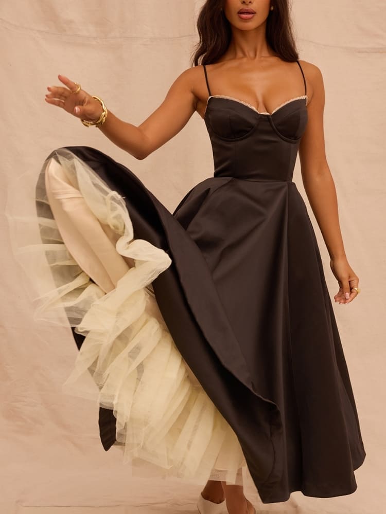 Schwarzes Tüll-Midikleid