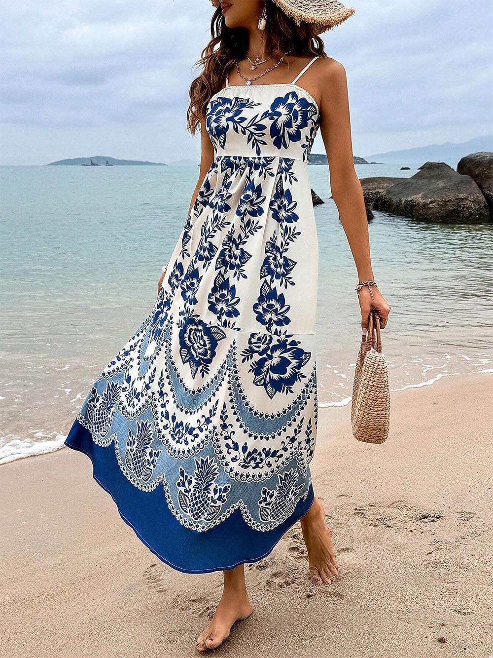 Geblümtes Maxikleid mit Ethno-Print und gesmokter Rückenpartie