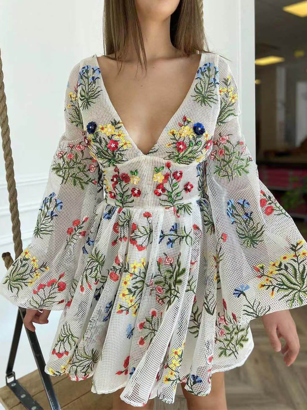 Laternenärmelkleid mit Designgespür