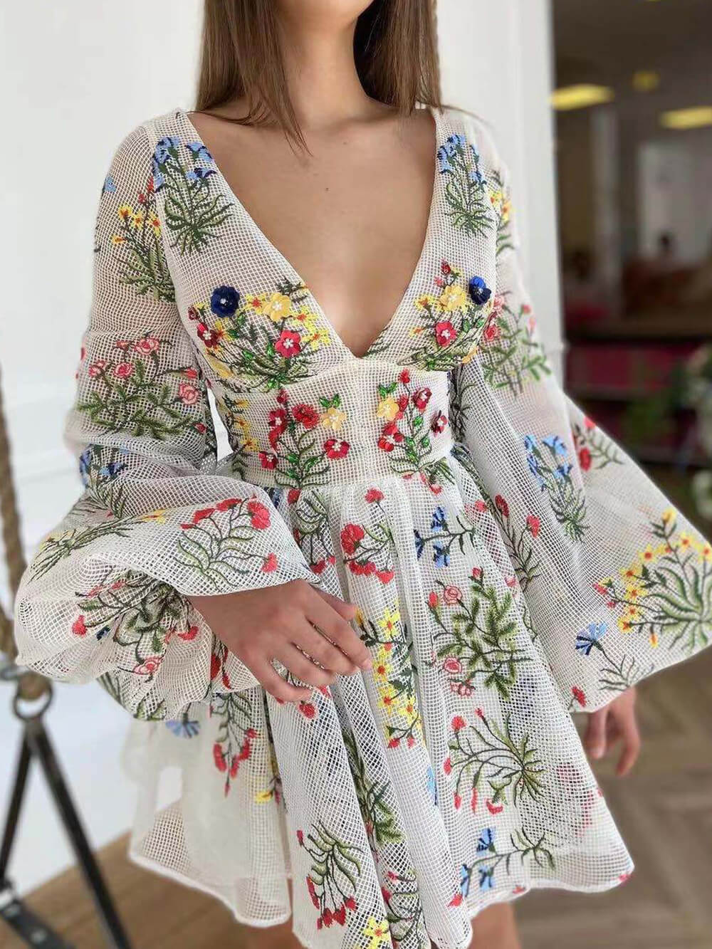 Laternenärmelkleid mit Designgespür