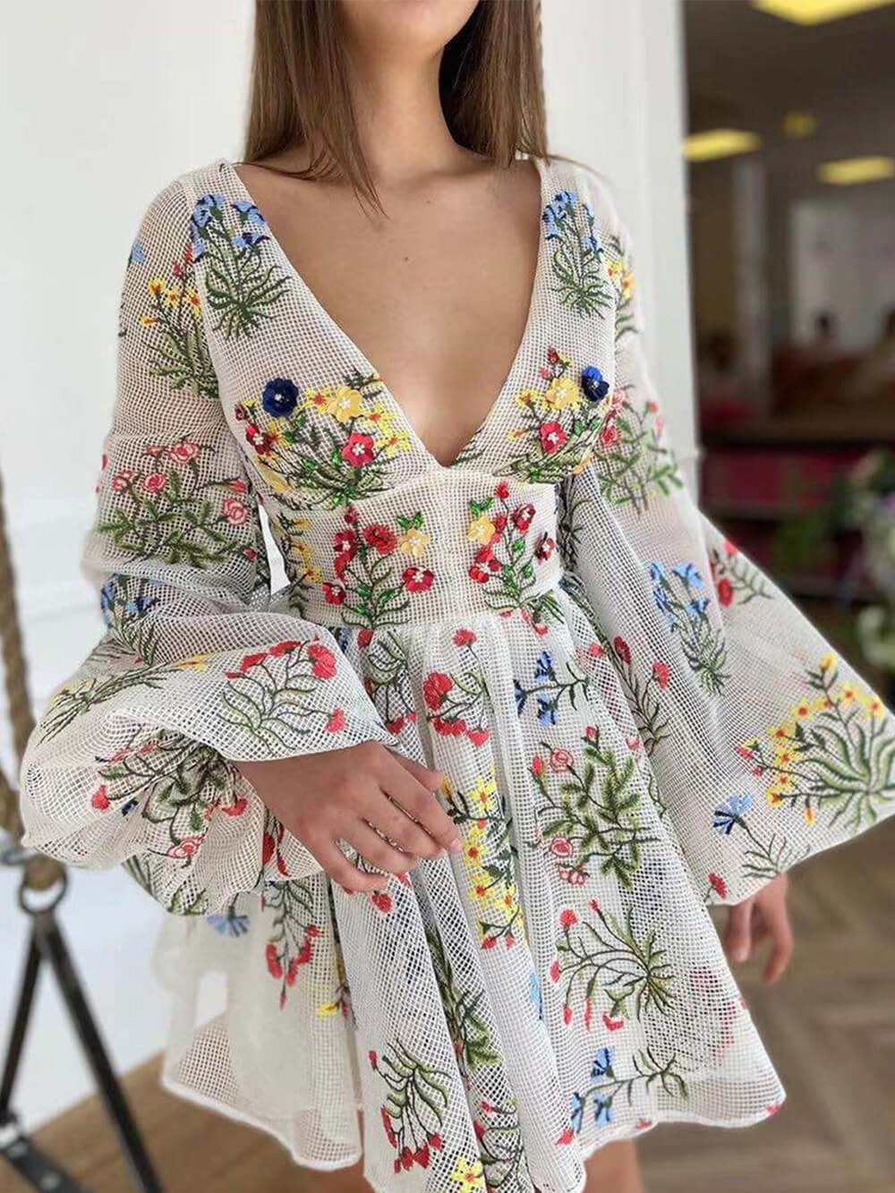 Laternenärmelkleid mit Designgespür