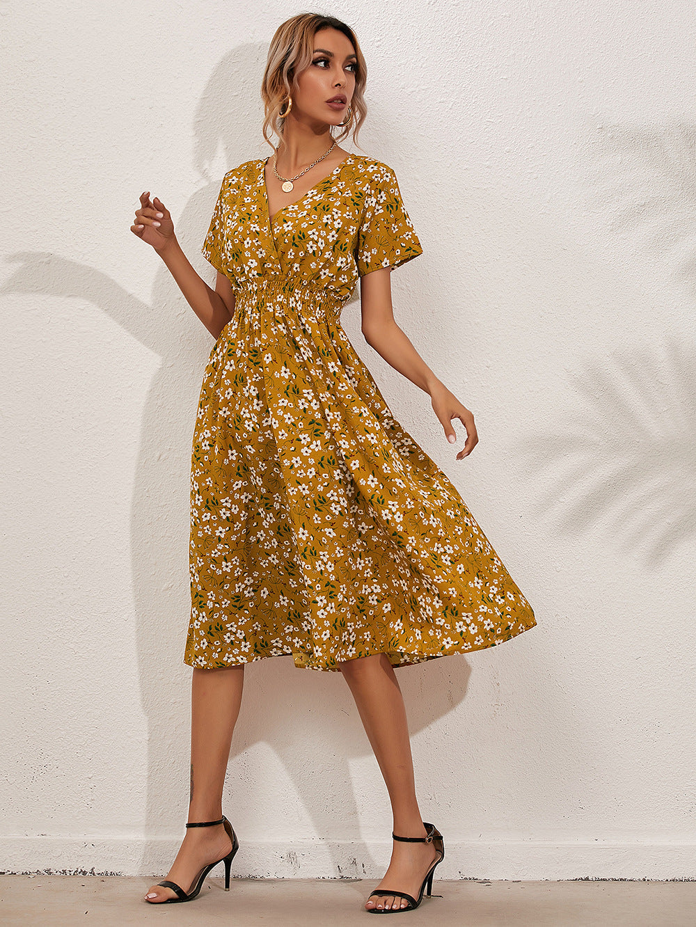 Modische, lässige, kurzärmelige Midi-Kleider mit Blumenmuster