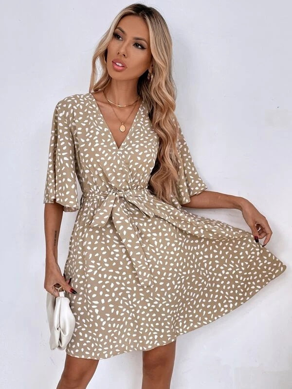 V-Ausschnitt Taille Fashion Vielseitiges Boho-Kleid