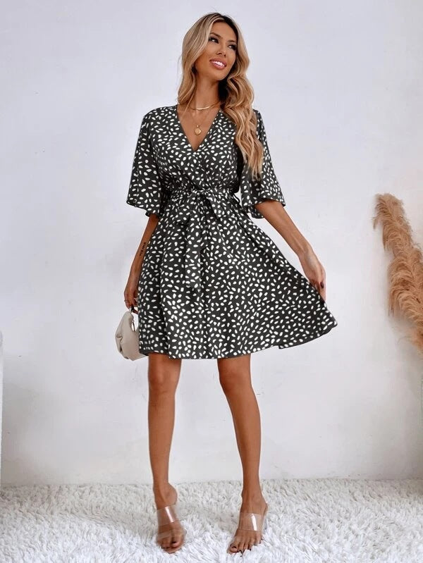 V-Ausschnitt Taille Fashion Vielseitiges Boho-Kleid