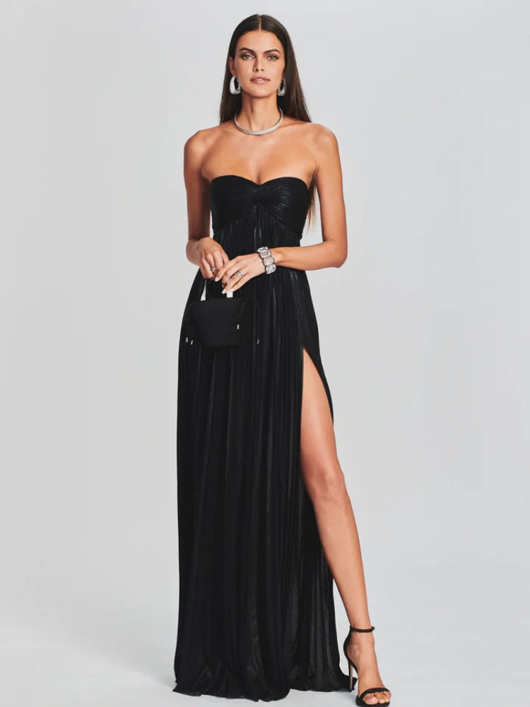 Raffiniertes, geknotetes Abendkleid mit Schlitz