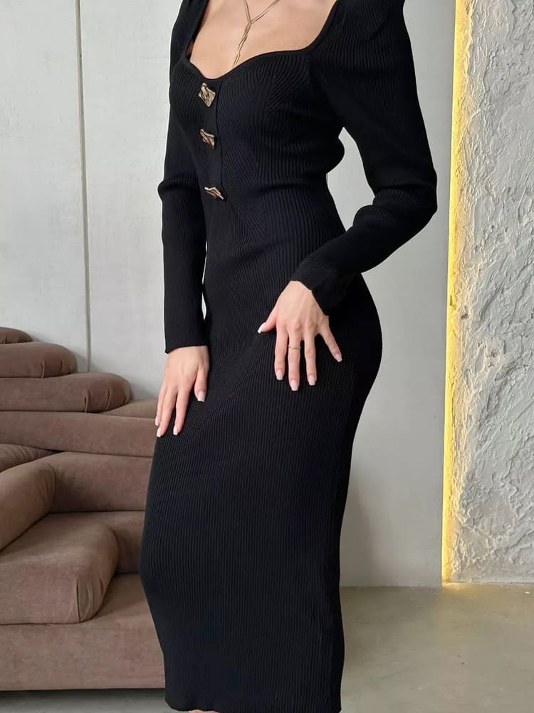 Eng anliegendes, hochtailliertes Strickkleid