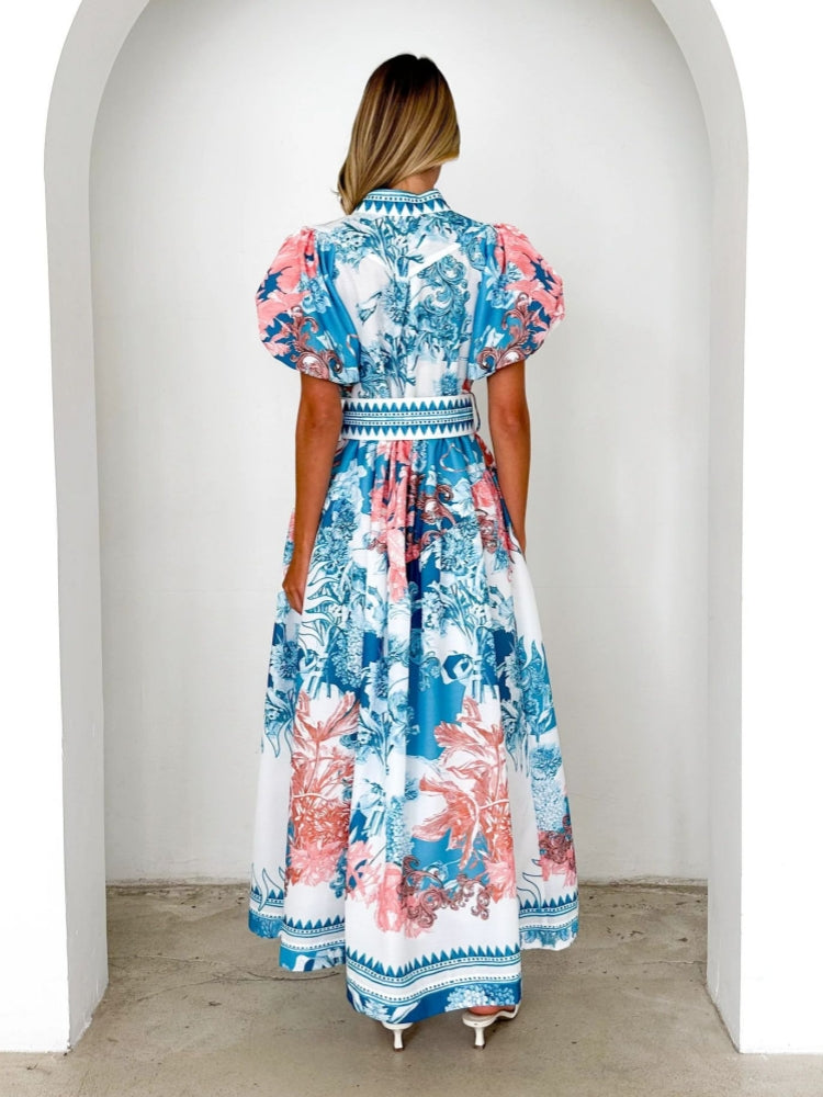 Kleid mit platziertem Krawattenmuster