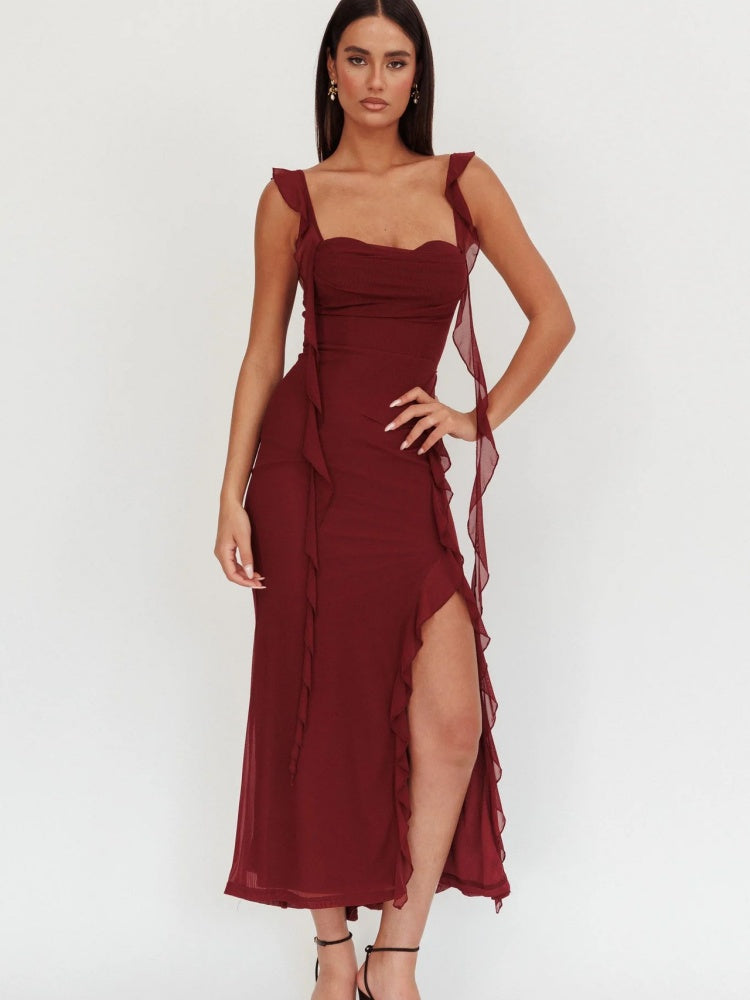 Schmales ärmelloses Sommer-Midikleid mit Schlitz