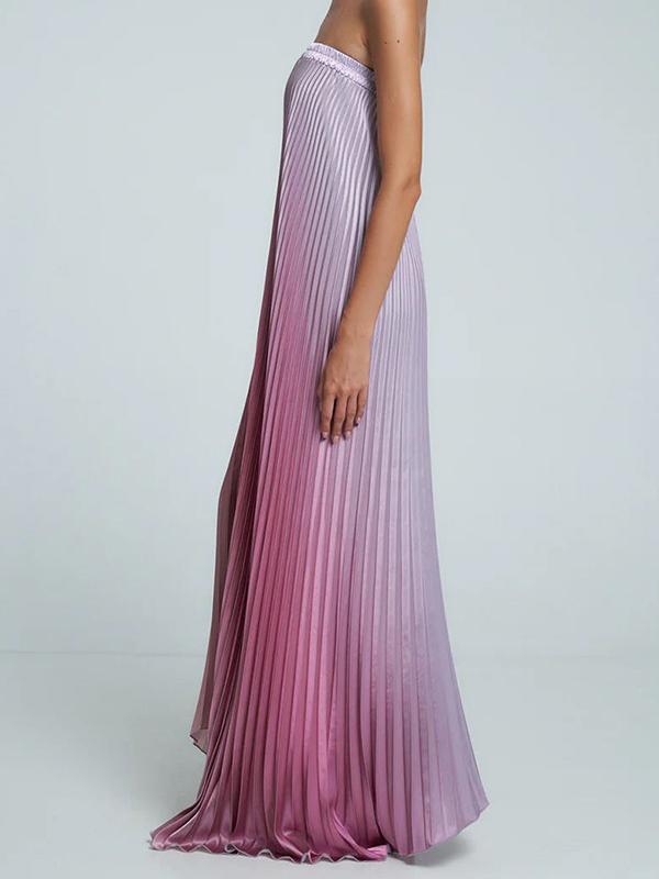 Trägerloses, plissiertes, ärmelloses Kleid mit Farbverlauf