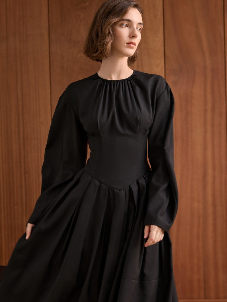 Pariser Falten-Midi-Kleid