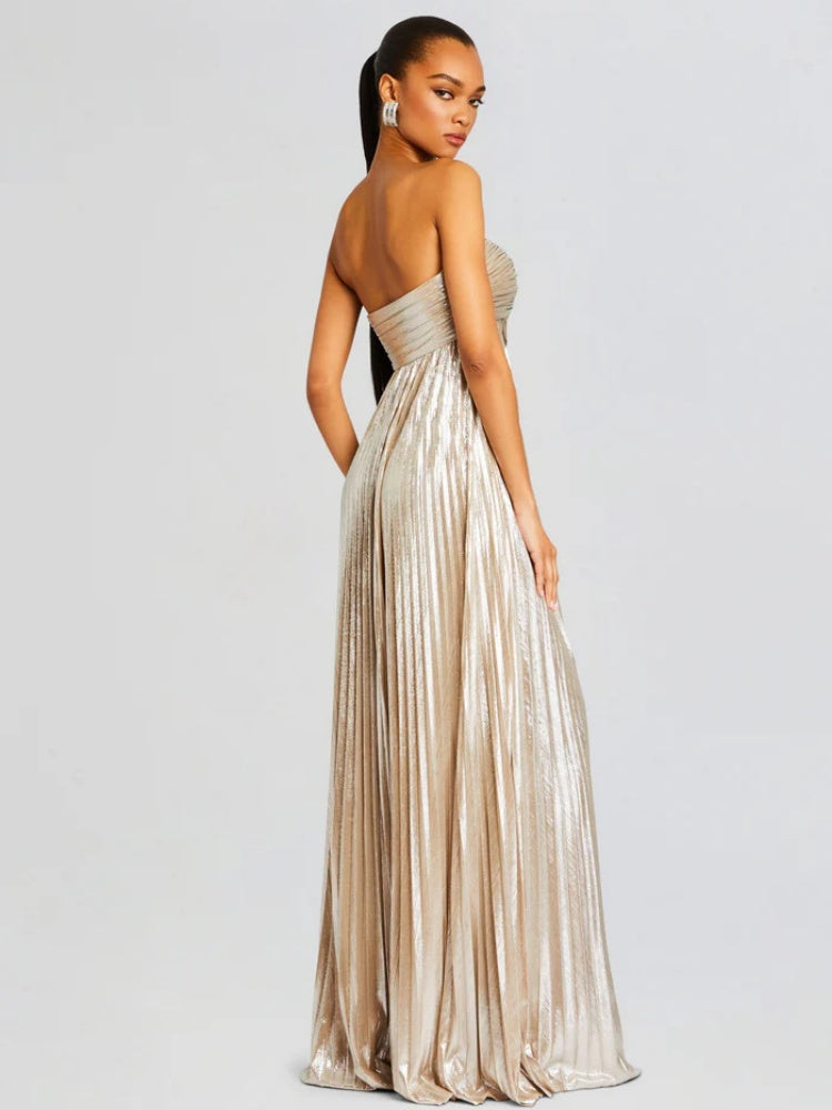 Raffiniertes, geknotetes Abendkleid mit Schlitz