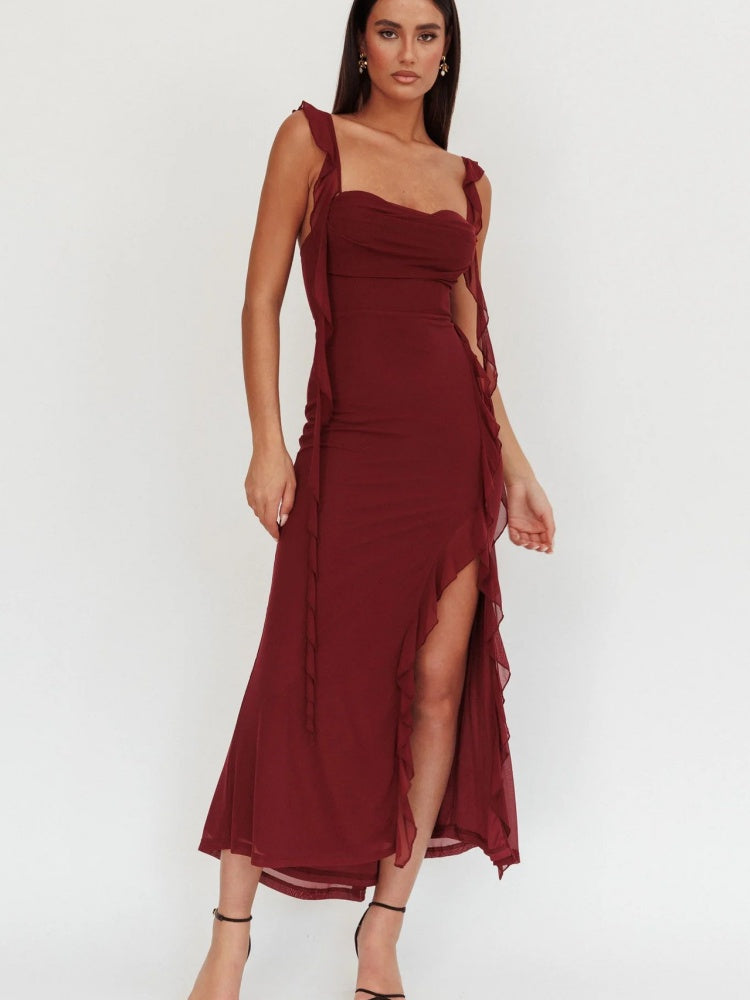 Schmales ärmelloses Sommer-Midikleid mit Schlitz