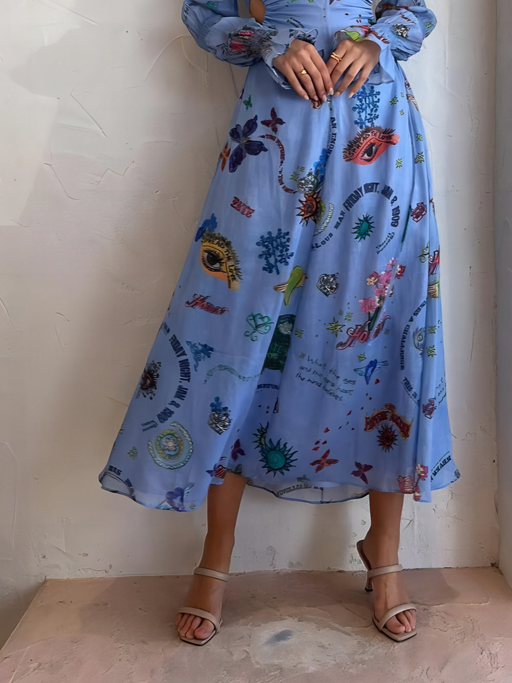 Graffiti-Laterne ausgeschnittenes kurzes Midikleid