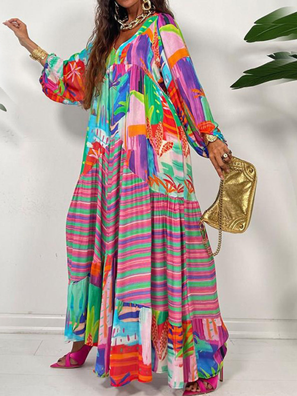 Oversized Maxikleid mit V-Ausschnitt und Print
