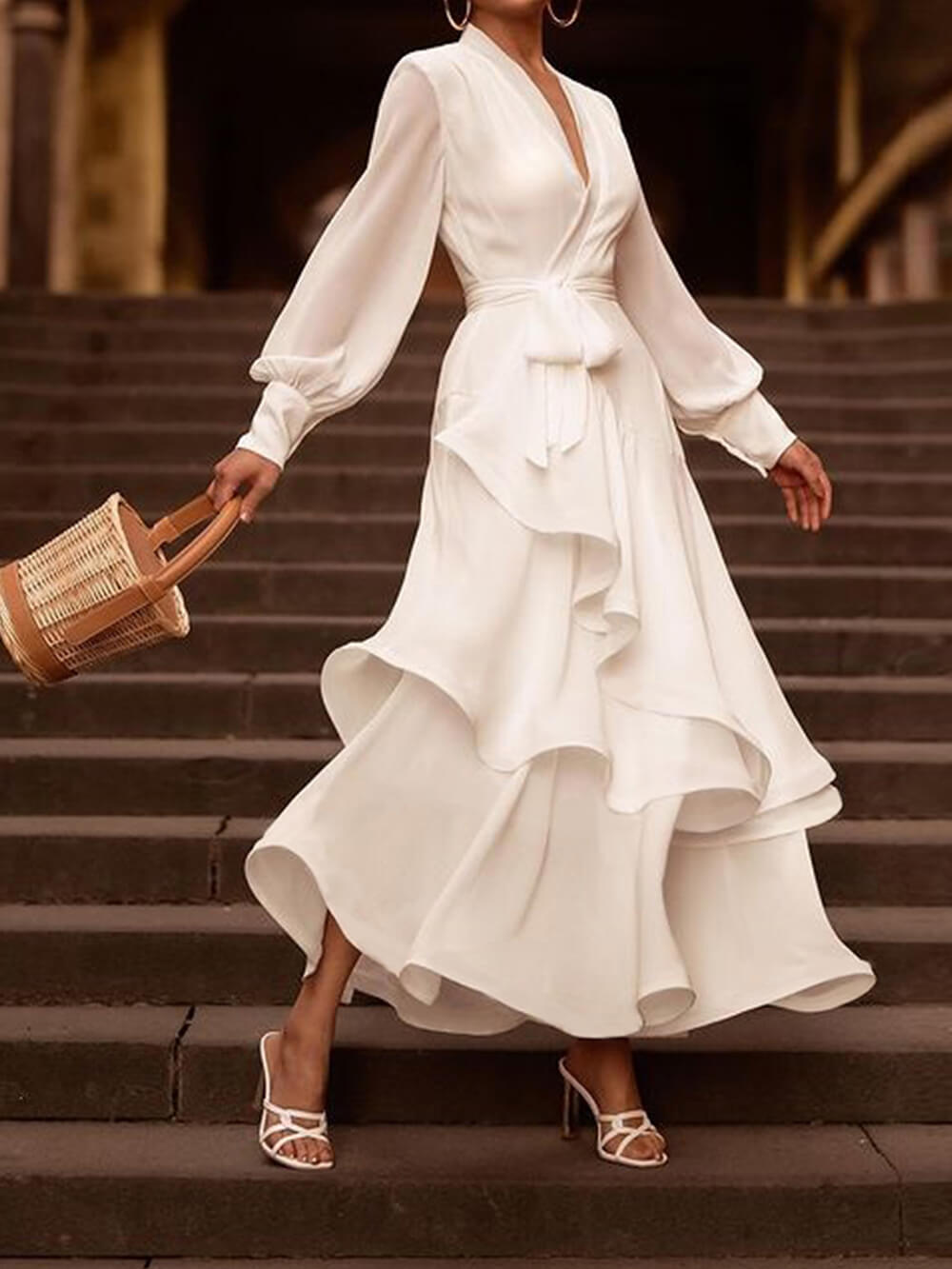 Elegantes, gerüschtes, einfarbiges Maxikleid