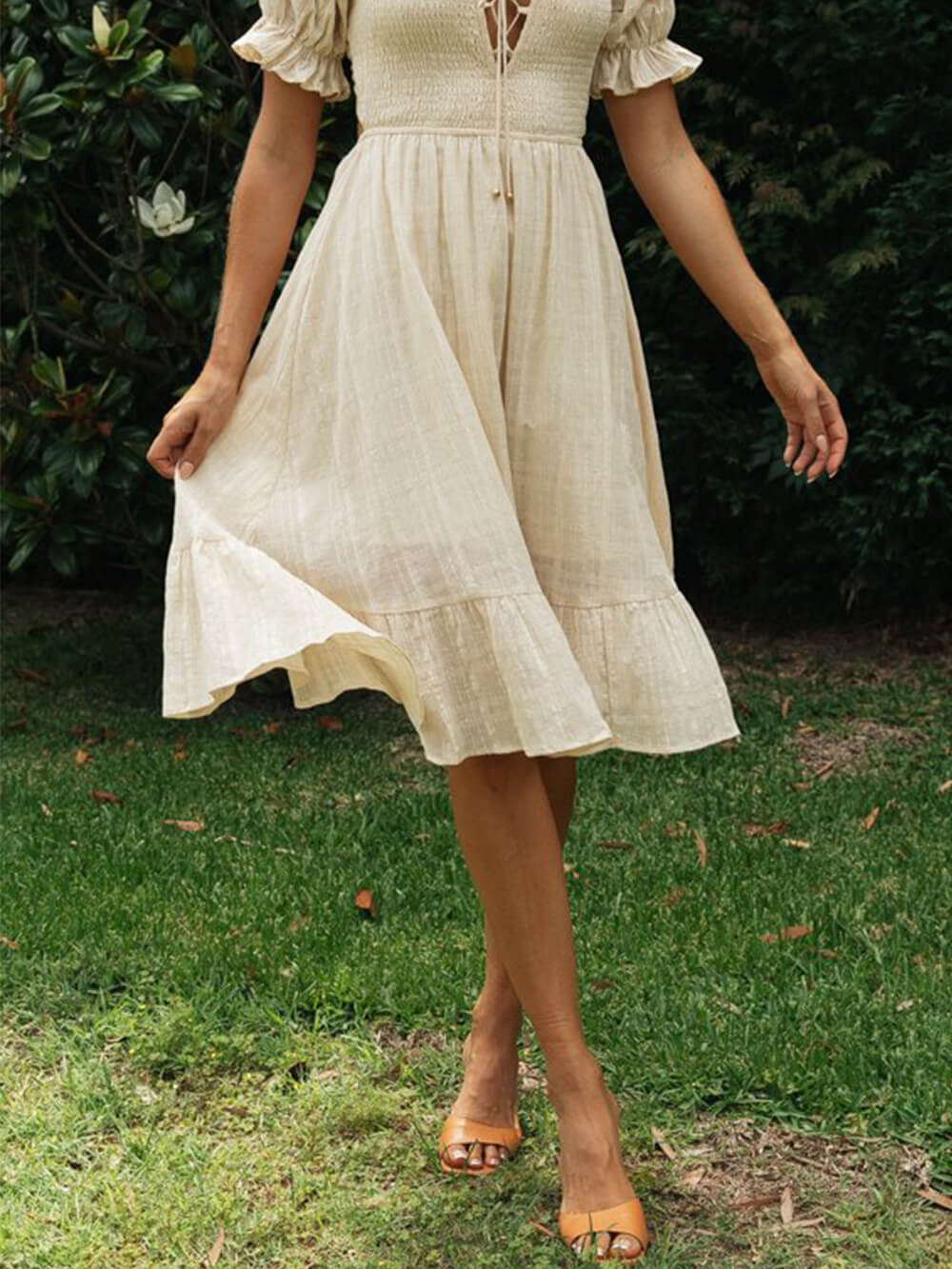 Elegantes, einfarbiges Midi-Kleid im Landhausstil
