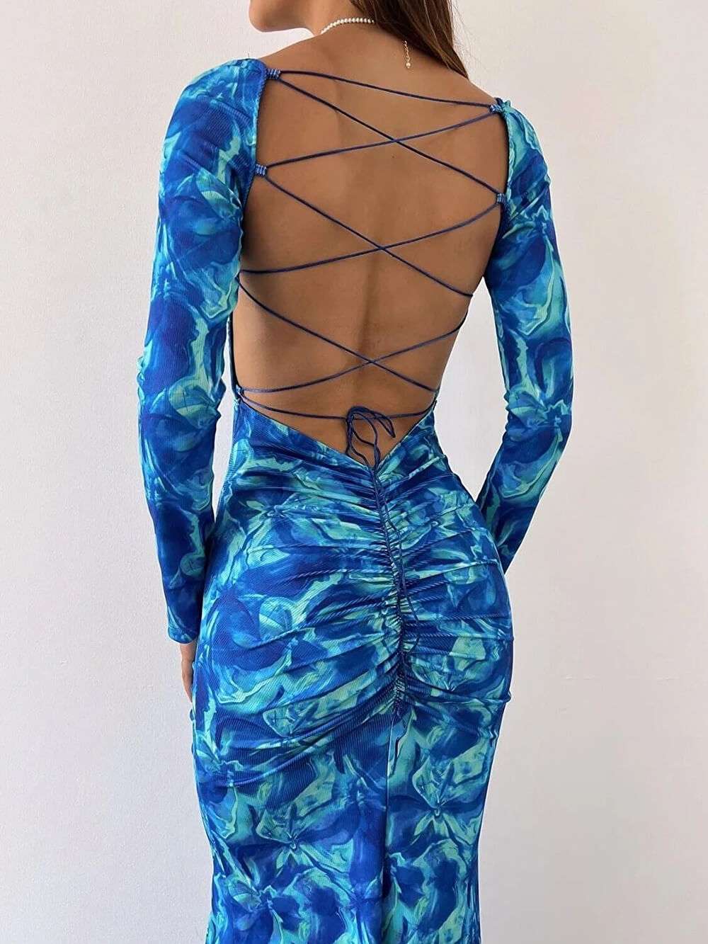 Trägerloses Maxi-Kleid mit gesmoktem Oberteil