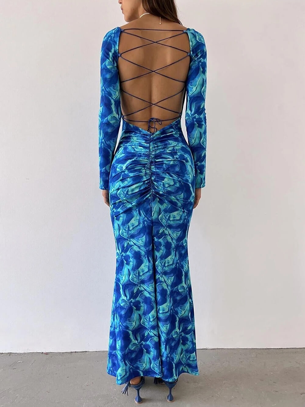 Trägerloses Maxi-Kleid mit gesmoktem Oberteil