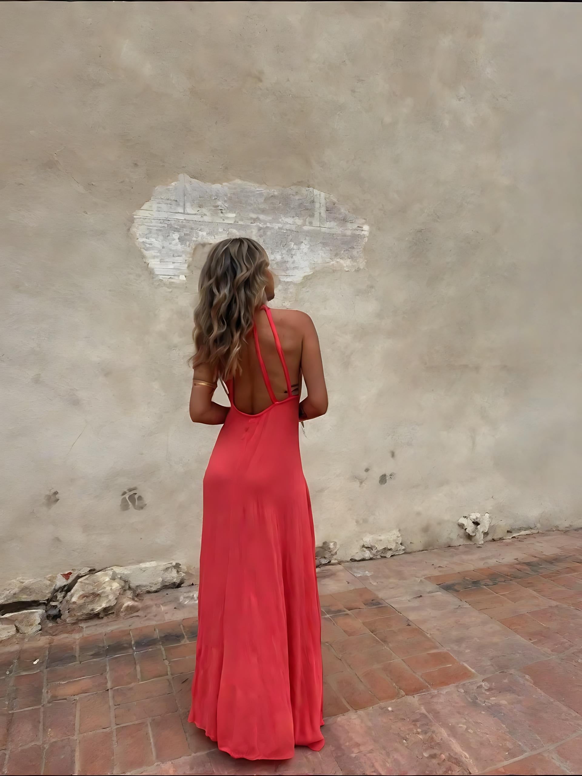 Das korallgoldene Kleid