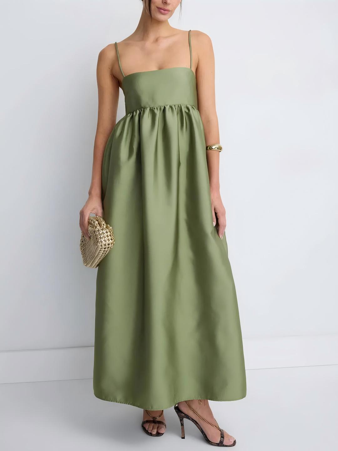 Minimalistisches olivgrünes Babydoll-Maxikleid