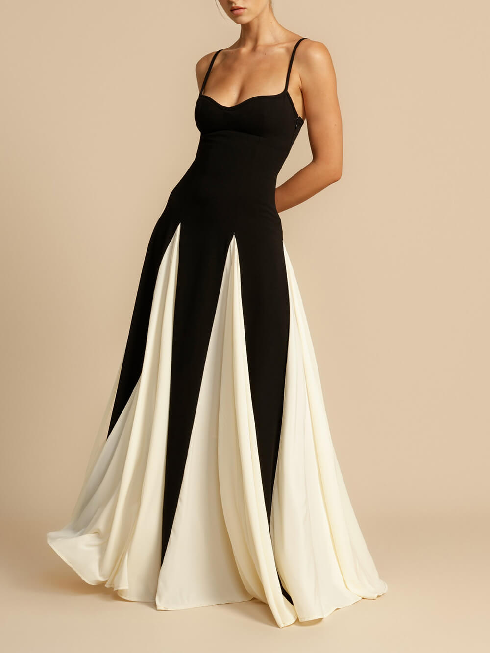 Elegantes Maxi-Slip-Kleid aus Tüll mit Paneelen in A-Linie