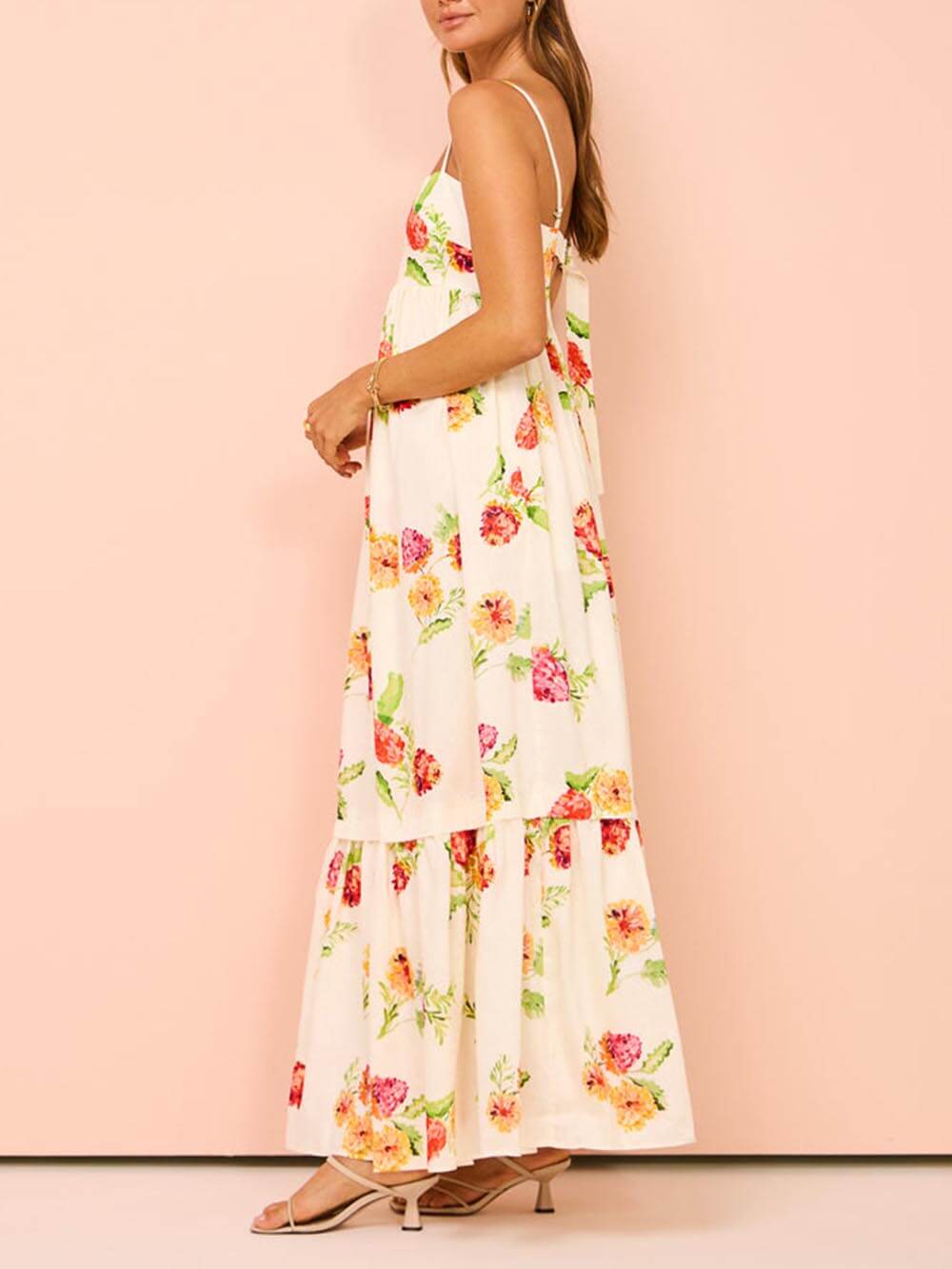 Einzigartiges geblümtes Neckholder-Maxikleid mit Rückenausschnitt