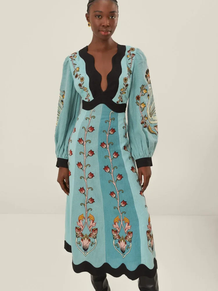 Blaues fließendes Schönheit Langarm-Midikleid