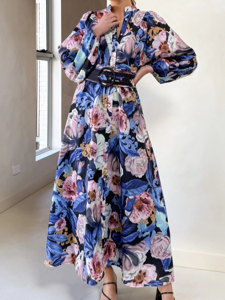 Entspanntes Kleid mit Gürtel und Puffärmeln