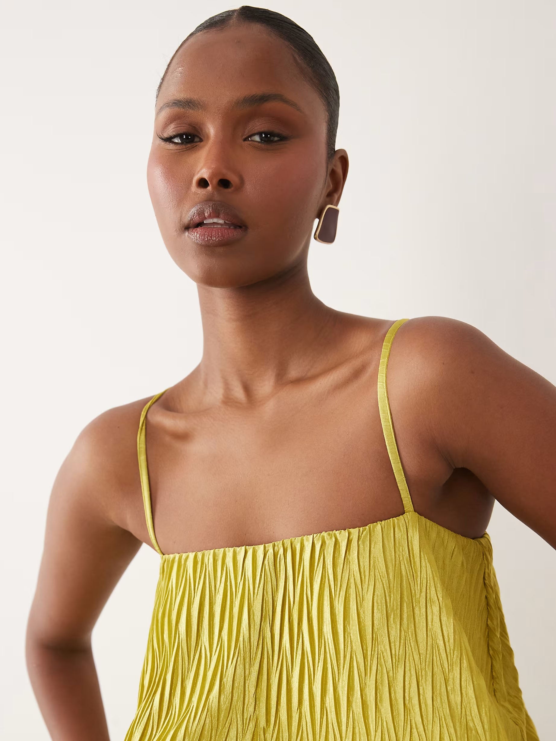 Zigzag Plisse Tiered Trapeze Maxi Dress In Lime