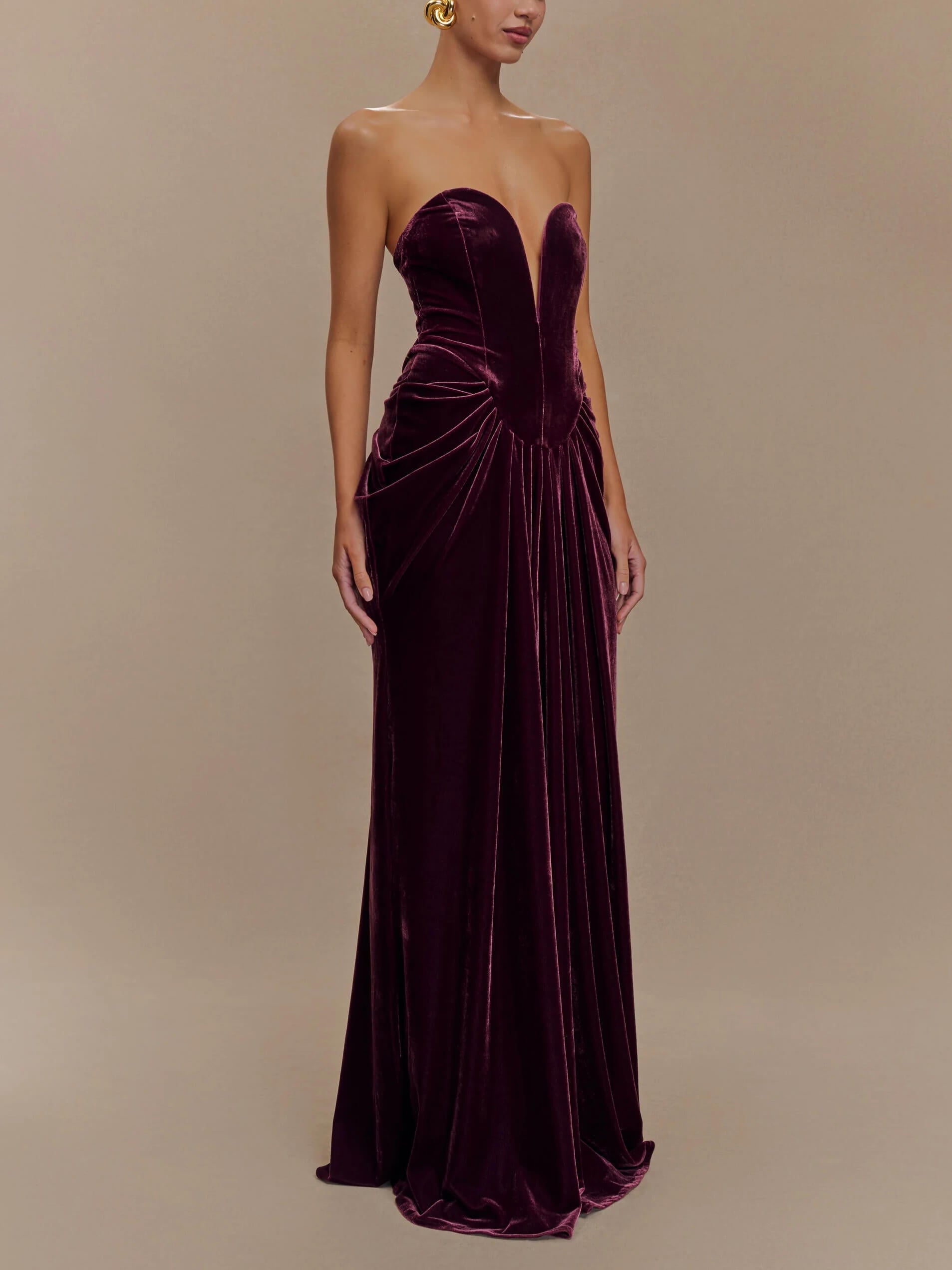 Trägerloses Samt-Maxikleid – Pflaume