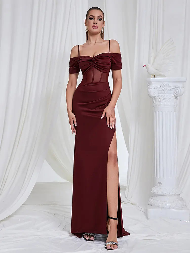 Sexy Trägerloses Kleid mit Cutouts und Schlitz