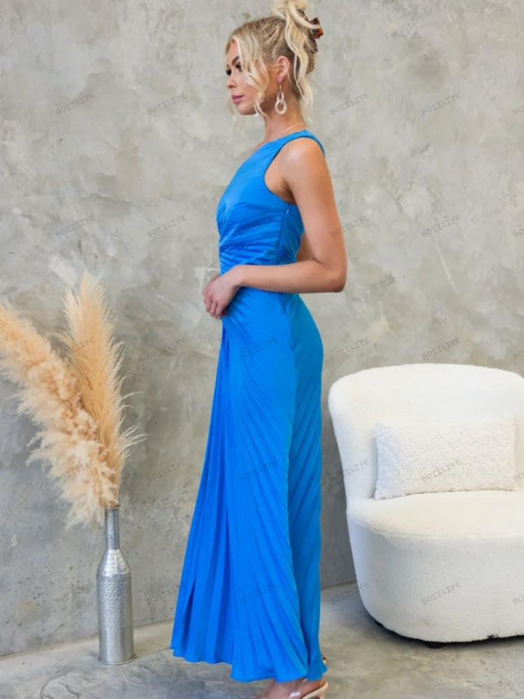 Plissiertes One-Shoulder-Kleid mit Cut-Out-Taille
