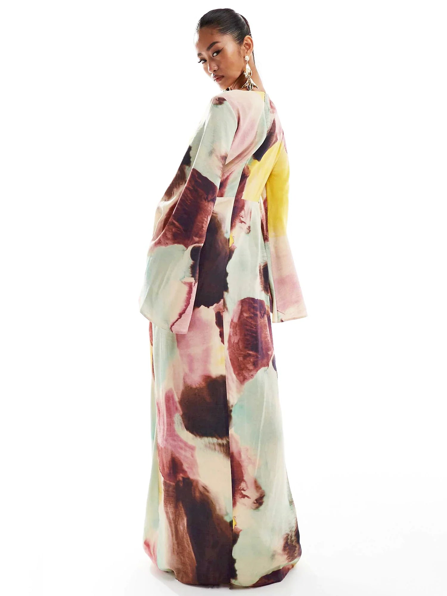 Abstraktes Aquarellmuster, ultralanges Kleid