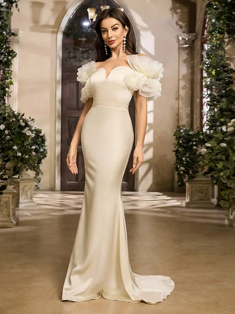 Sexy trägerloses Kleid mit Mesh-Rücken