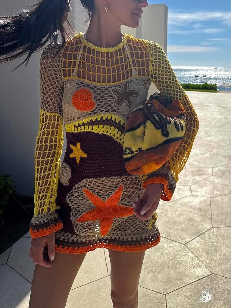 Korallenriff-inspiriertes Häkel-Minikleid mit Muster