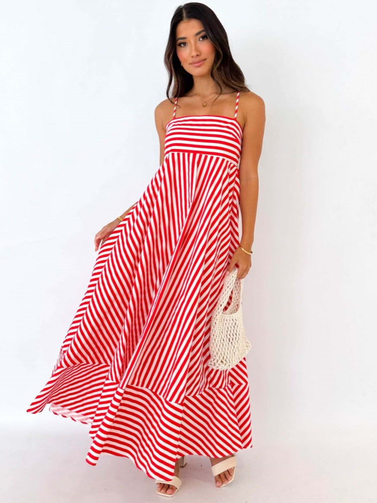 Gestreiftes Midi-Kleid mit schmalen Trägern
