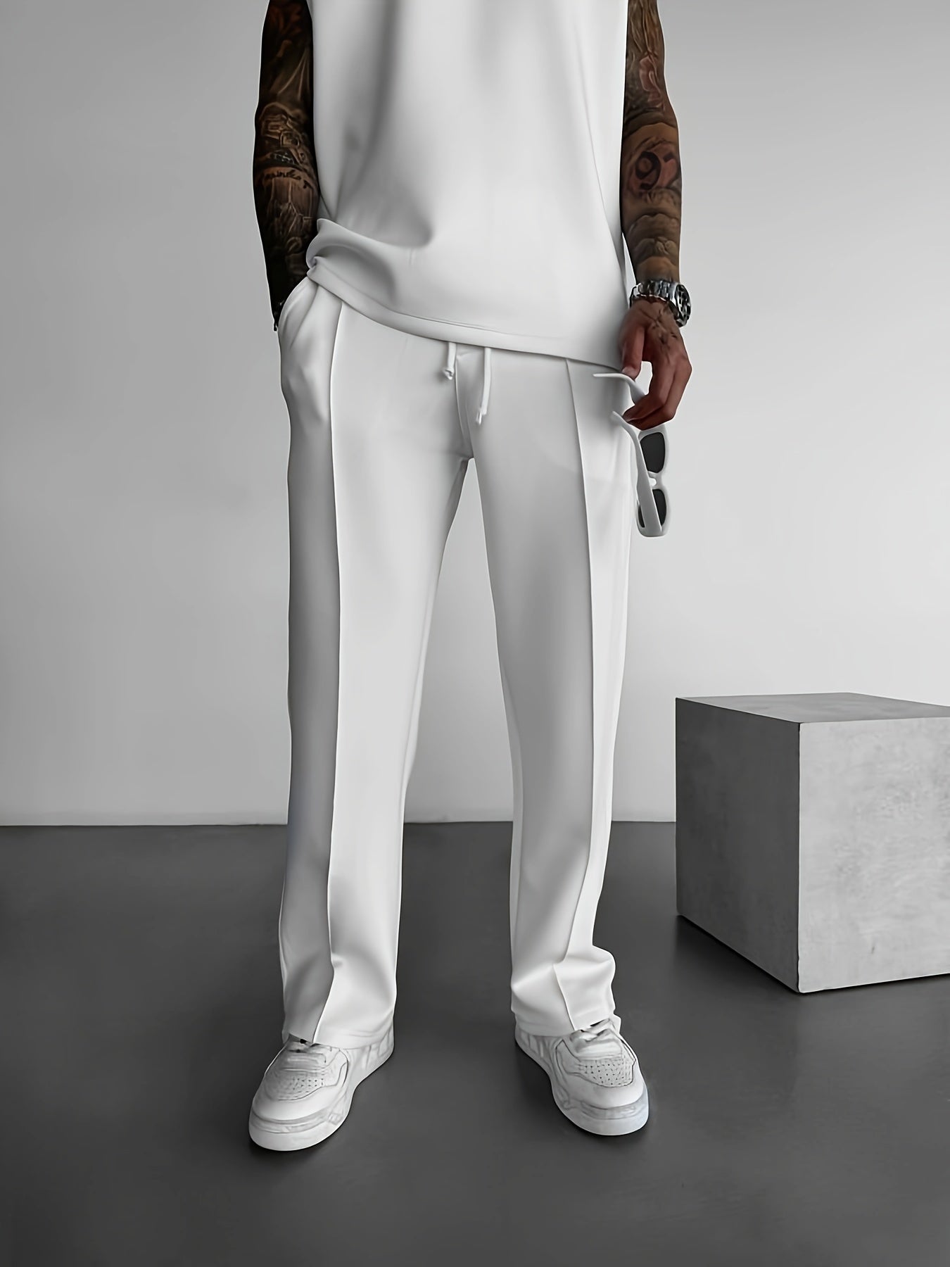 Ellison Pleated Trouser