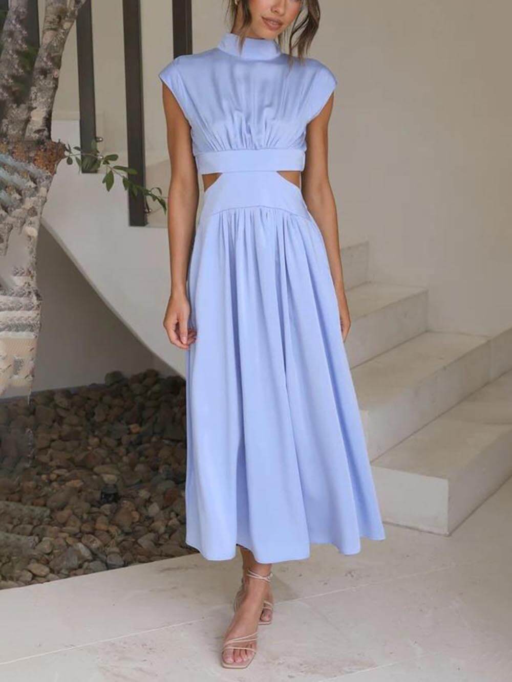 Midikleid mit Cut-out-Taille und Taschen für den Urlaub