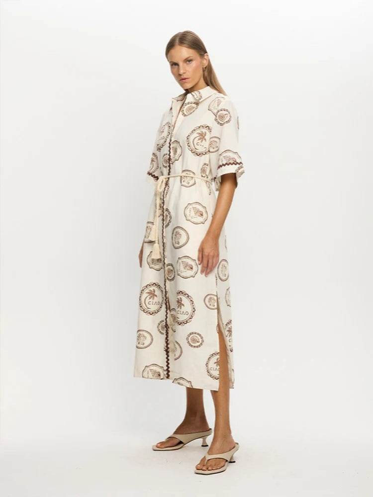 Kleid mit Hemdkragen und kurzen Ärmeln
