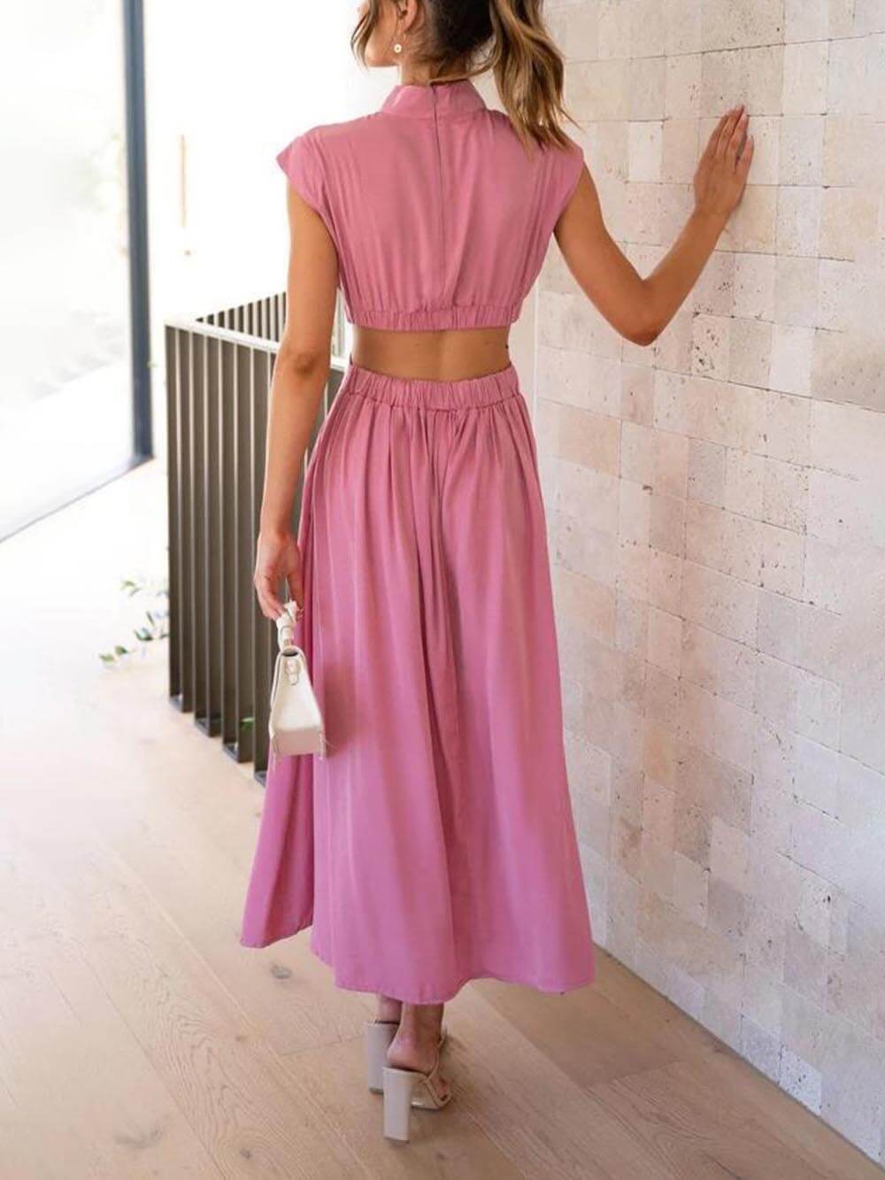 Midikleid mit Cut-out-Taille und Taschen für den Urlaub