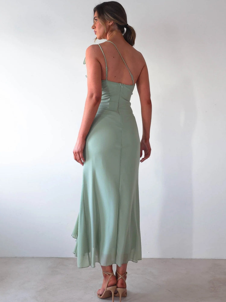 Figurbetontes Midikleid mit Raffung