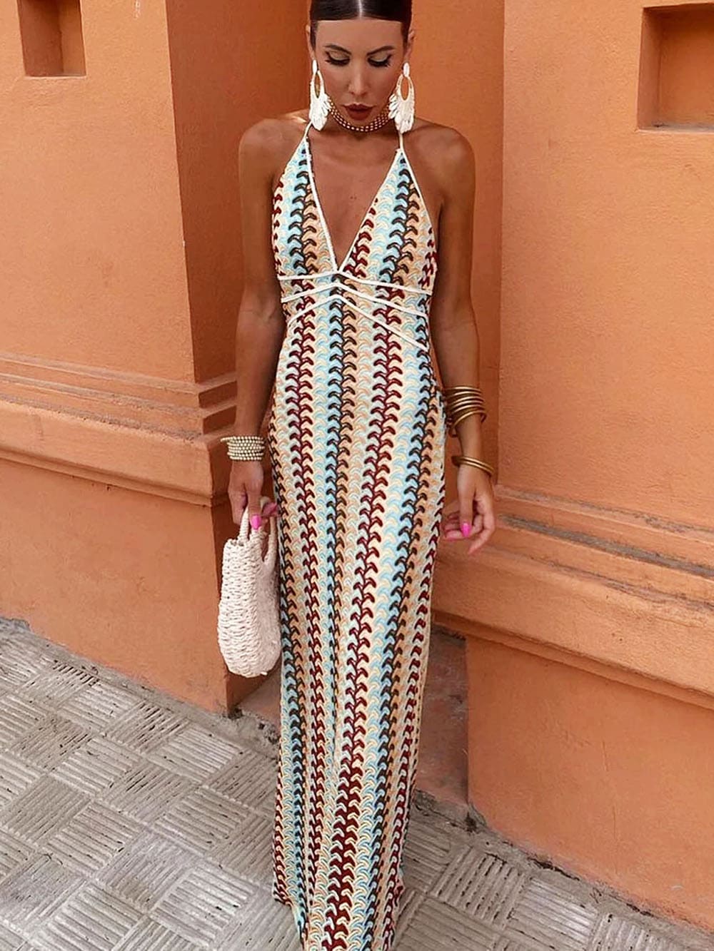 Trägerloser V-Ausschnitt, rückenfreies, gestricktes Maxi-Boho-Kleid mit Muster, figurbetont, für den Urlaub – Beige