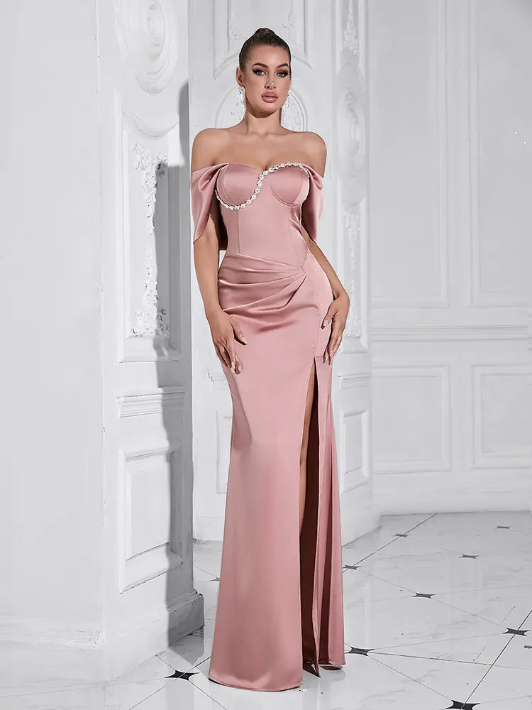 Elegantes One-Shoulder-Kleid mit Diamantdetails