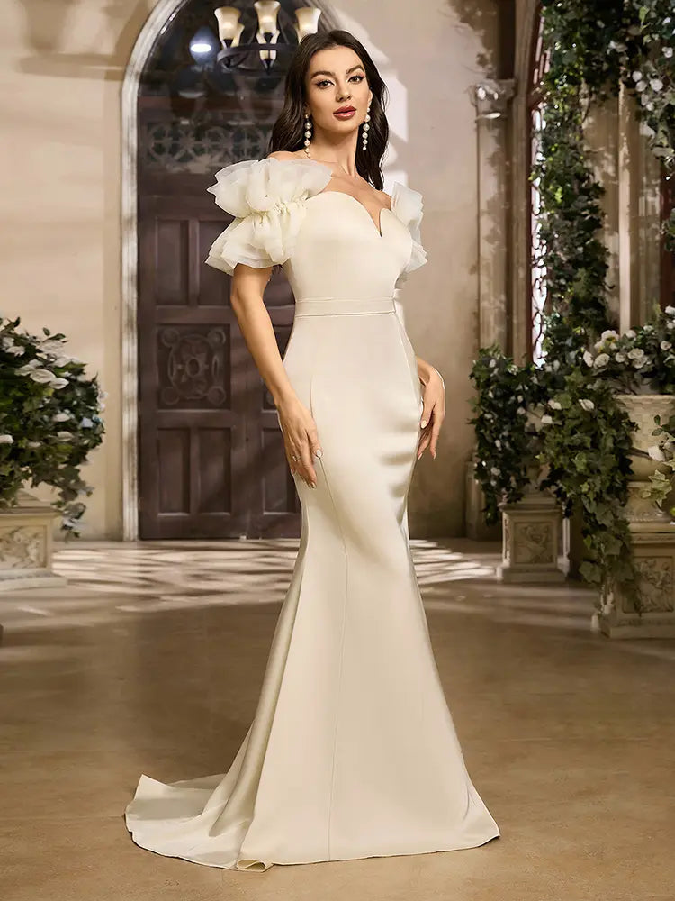 Sexy trägerloses Kleid mit Mesh-Rücken