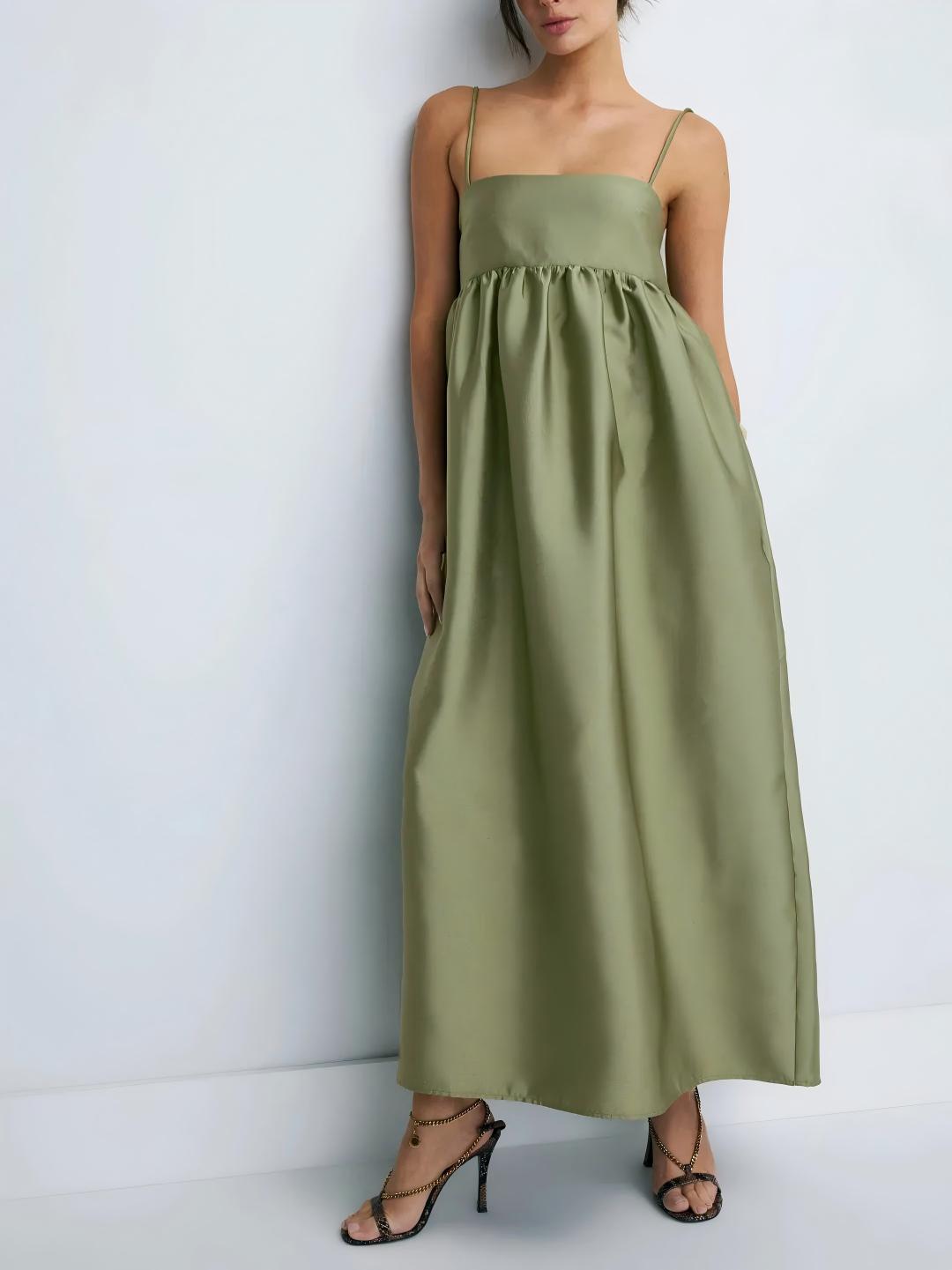 Minimalistisches olivgrünes Babydoll-Maxikleid