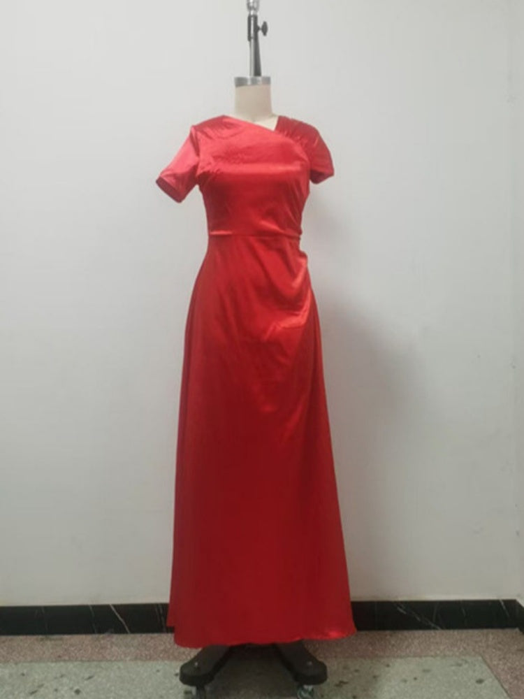 Maxikleid mit Schalkragen und Bindegürtel