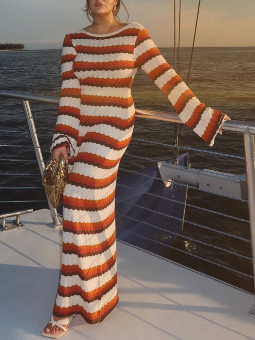 Gehäkeltes Maxikleid mit Zickzackmuster und offenem Rücken